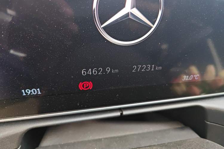Used Mercedes-Benz C-Class 2023 Second Facelift C 260 L Sport Edition Odometer Close Up