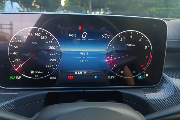Used Mercedes-Benz C-Class 2023 C 260 L Sport Edition Odometer Close Up