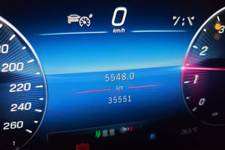 Used Mercedes-Benz C-Class 2023 Second Facelift C 260 L Starry Night Sports Edition Odometer Close Up