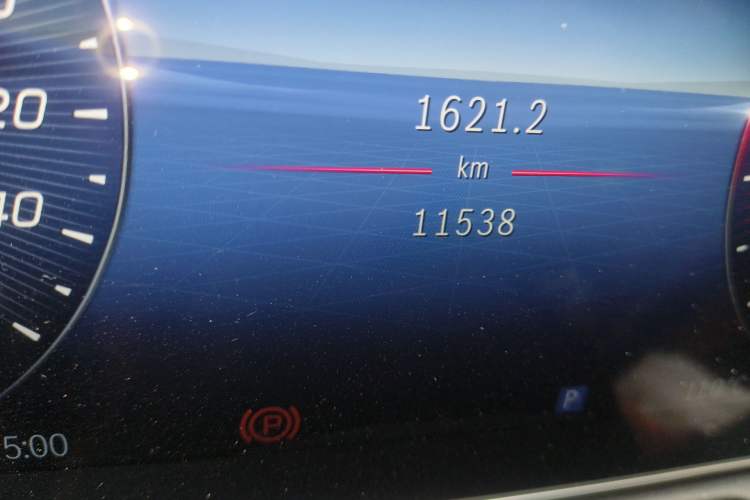 Used Mercedes-Benz C-Class 2023 Revised C 200 L Sport Edition Odometer Close Up