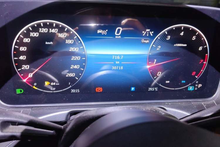 Used Mercedes-Benz C-Class 2023 Restyled C 260 L Sport Edition Odometer Close Up