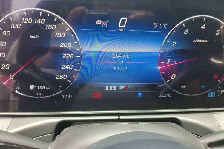 Used Mercedes-Benz C-Class 2023 Restyled C 260 L Sport Edition Odometer Close Up