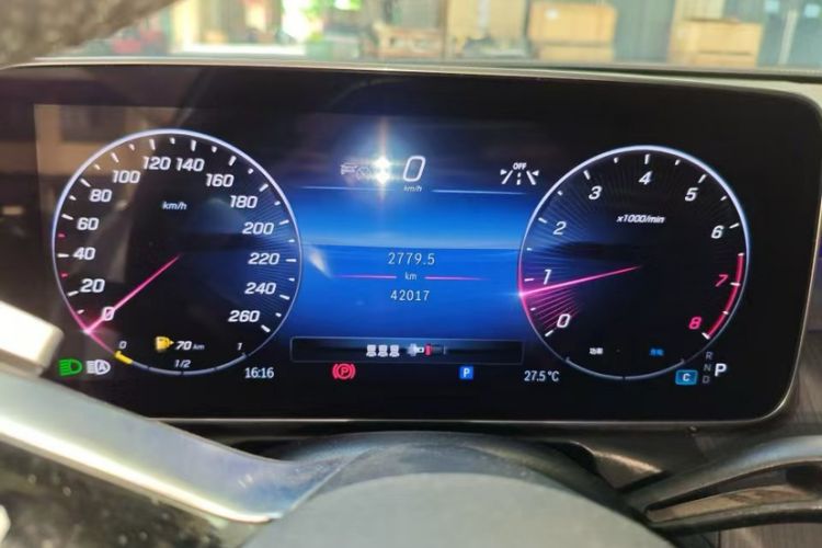 Used Mercedes-Benz C-Class 2023 C 260 L Sport Edition Odometer Close Up