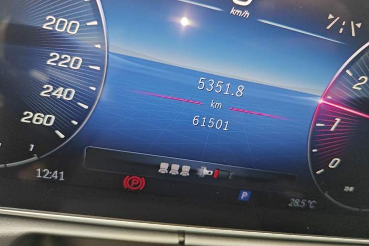 Used Mercedes-Benz C-Class 2023 C 260 L Sport Edition Odometer Close Up