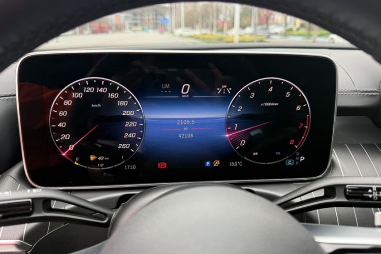 Used Mercedes-Benz C-Class 2023 C 200 L Sport Edition Odometer Close Up