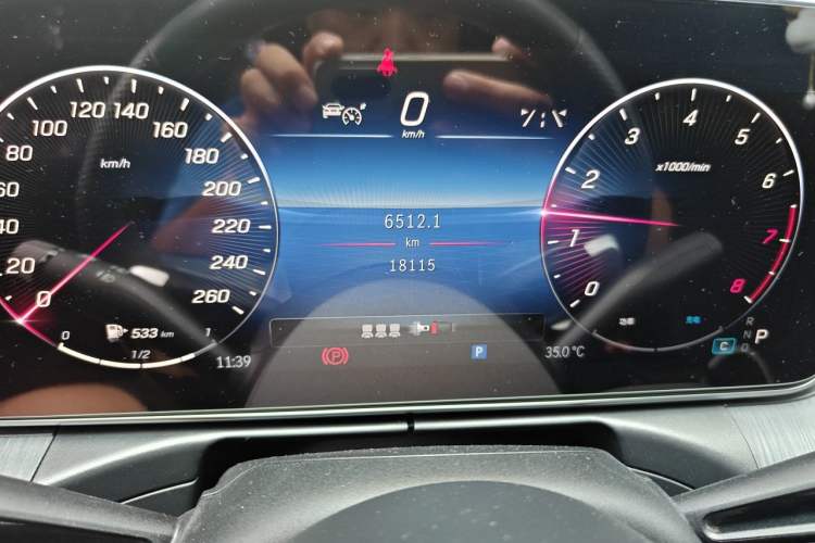 Used Mercedes-Benz C-Class 2023 C 200 L Sport Edition Odometer Close Up