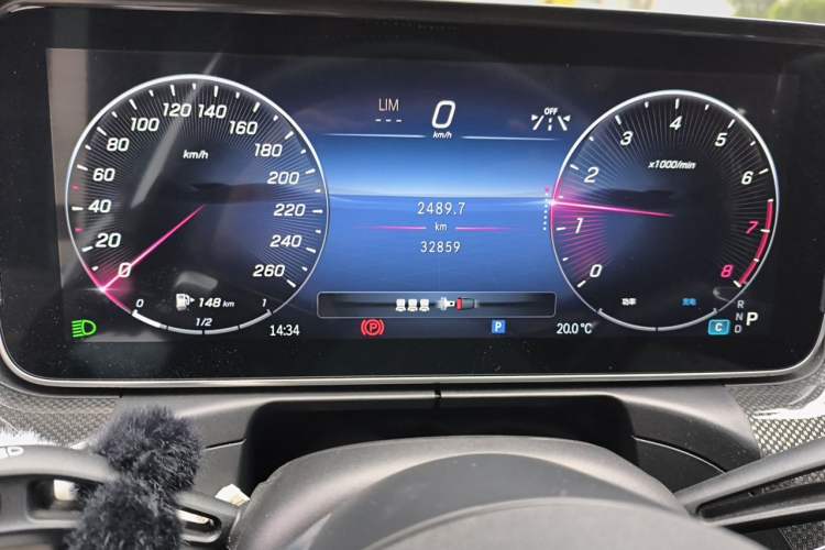 Used Mercedes-Benz C-Class 2023 Second Facelift C 260 L Sport Edition Odometer Close Up