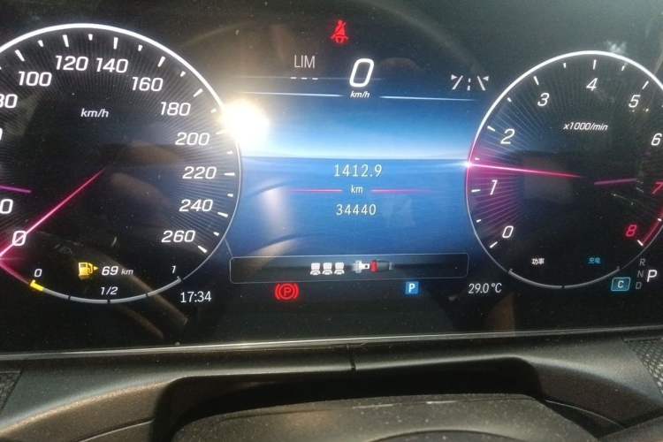 Used Mercedes-Benz C-Class 2023 Restyled C 260 L Sport Edition Odometer Close Up