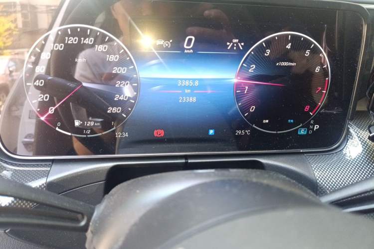 Used Mercedes-Benz C-Class 2023 Restyled C 260 L Sport Edition Odometer Close Up