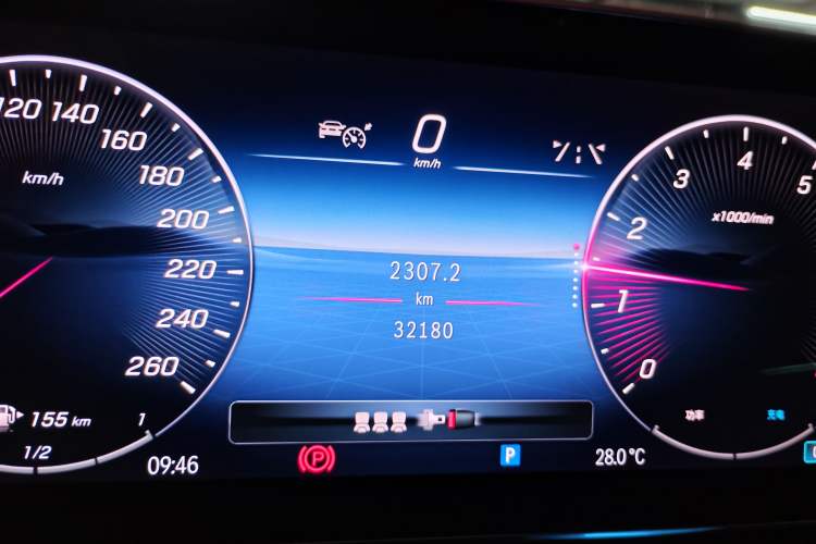 Used Mercedes-Benz C-Class 2023 Revised C 200 L Sport Edition Odometer Close Up