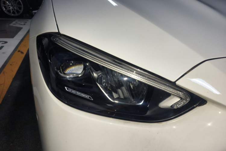 Used Mercedes-Benz C-Class 2023 C 260 L Sport Edition Right Front Headlight