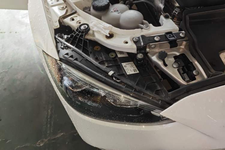 Used Mercedes-Benz C-Class 2023 C 260 L Sport Edition Right Front Headlight