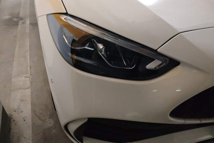 Used Mercedes-Benz C-Class 2023 Restyled C 260 L Night Edition Sports Version Right Front Headlight