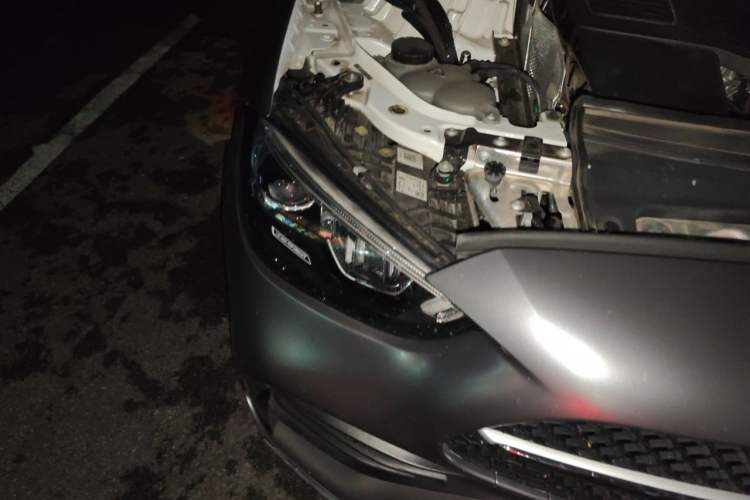 Used Mercedes-Benz C-Class 2023 C 260 L Sport Edition Right Front Headlight