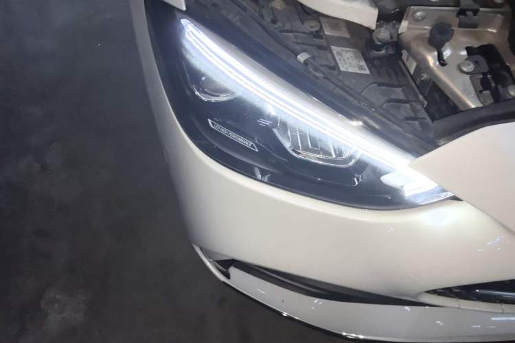 Used Mercedes-Benz C-Class  Right Front Headlight