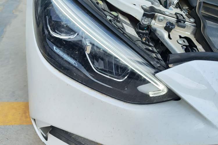 Used Mercedes-Benz C-Class 2023 Restyled C 260 L Sport Edition Right Front Headlight