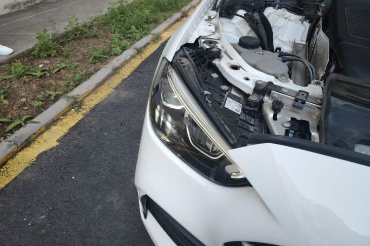 Used Mercedes-Benz C-Class 2023 C 200 L Sport Edition Right Front Headlight