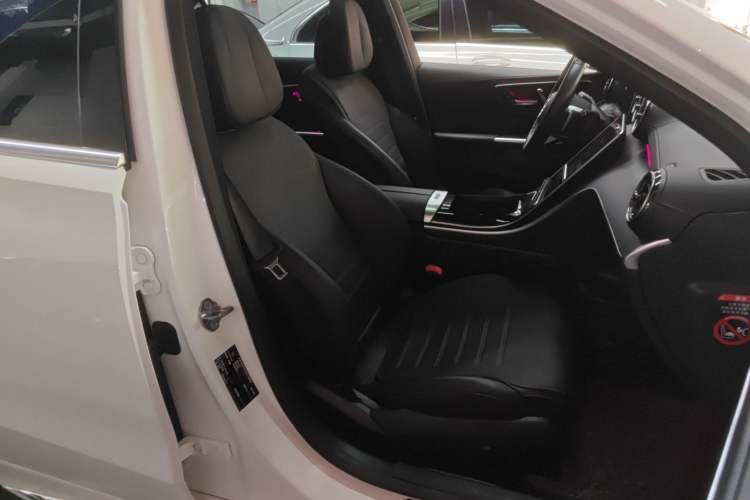 Used Mercedes-Benz C-Class 2023 Revised C 200 L Sport Edition Right Front Seat