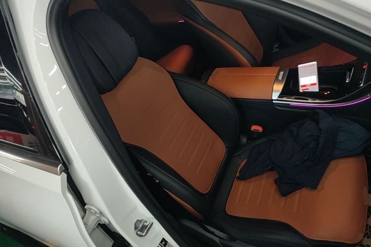 Used Mercedes-Benz C-Class 2023 Restyled C 260 L Sport Edition Right Front Seat
