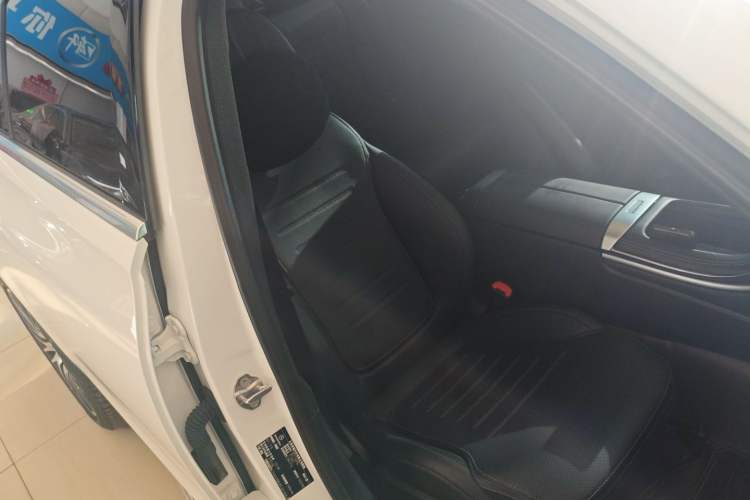 Used Mercedes-Benz C-Class 2023 Revised C 200 L Sport Edition Right Front Seat