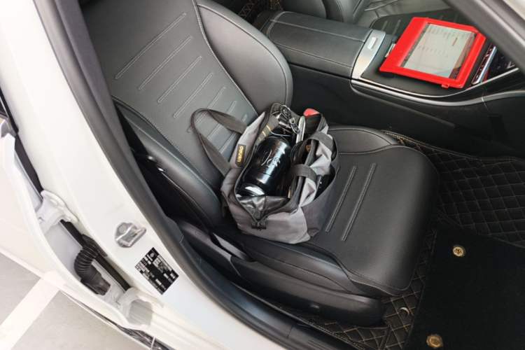Used Mercedes-Benz C-Class 2023 C 200 L Sport Edition Right Front Seat