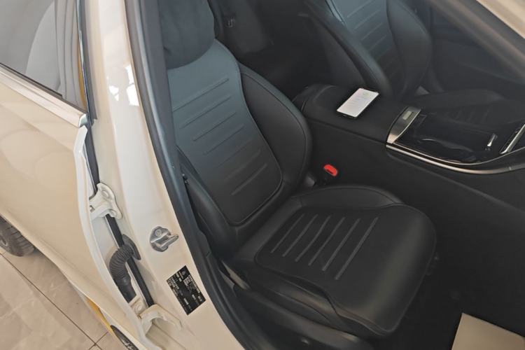 Used Mercedes-Benz C-Class 2023 Second Facelift C 260 L Sport Edition Right Front Seat