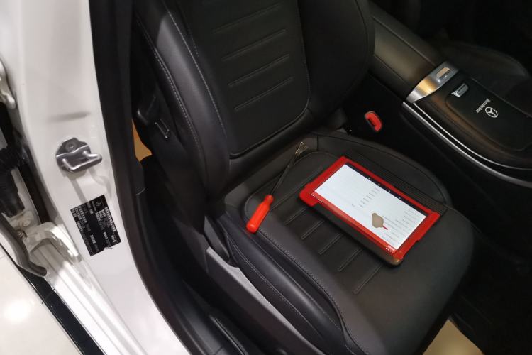Used Mercedes-Benz C-Class 2023 Second Facelift C 260 L Sport Edition Right Front Seat