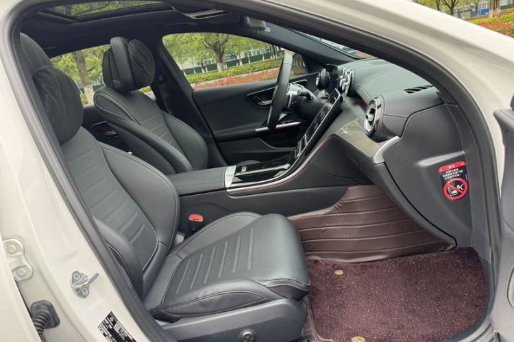 Used Mercedes-Benz C-Class 2023 Restyled C 260 L Sport Edition Right Front Seat