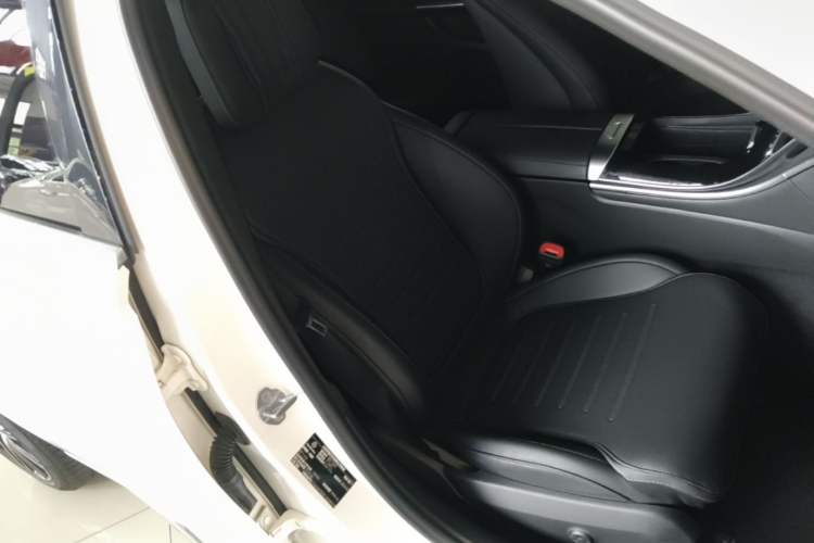Used Mercedes-Benz C-Class 2023 Restyled C 260 L Sport Edition Right Front Seat