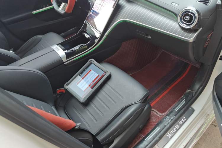 Used Mercedes-Benz C-Class 2023 Restyled C 260 L Sport Edition Right Front Seat