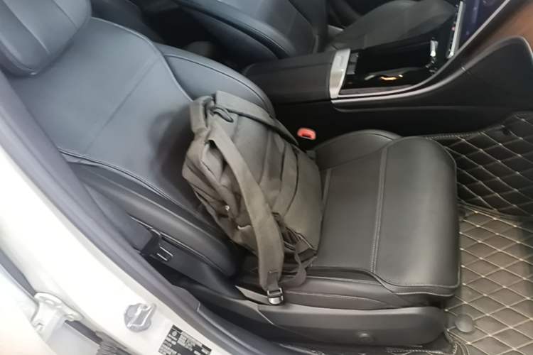 Used Mercedes-Benz C-Class 2023 C 260 L Right Front Seat