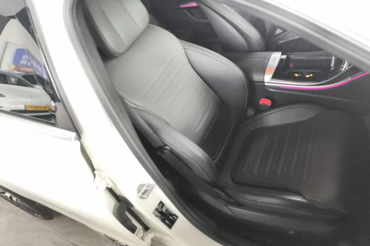 Used Mercedes-Benz C-Class 2023 C 260 L Sport Edition Right Front Seat
