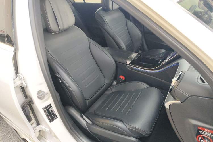 Used Mercedes-Benz C-Class 2023 Restyled C 260 L Sport Edition Right Front Seat