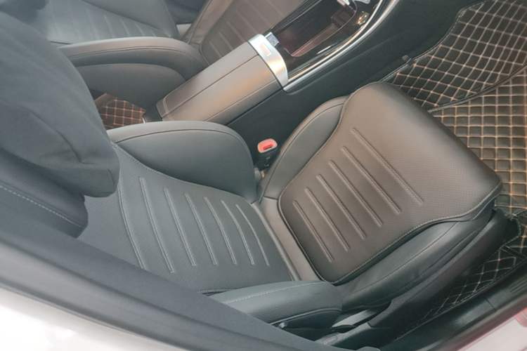 Used Mercedes-Benz C-Class 2023 Revised C 200 L Sport Edition Right Front Seat
