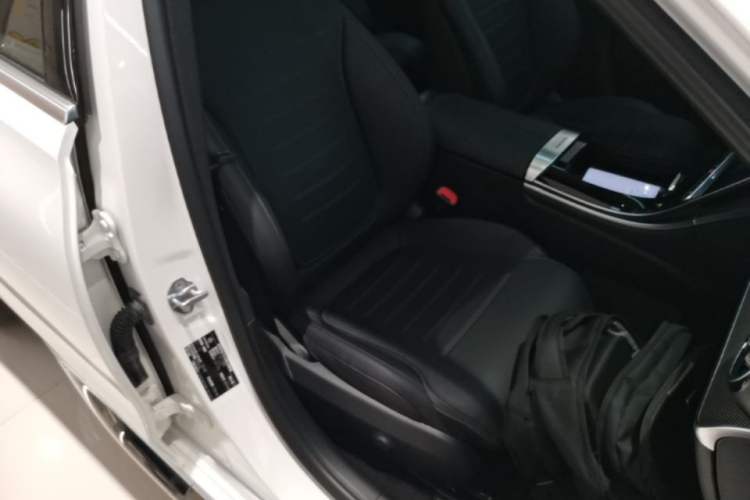 Used Mercedes-Benz C-Class 2023 Second Facelift C 260 L Sport Edition Right Front Seat