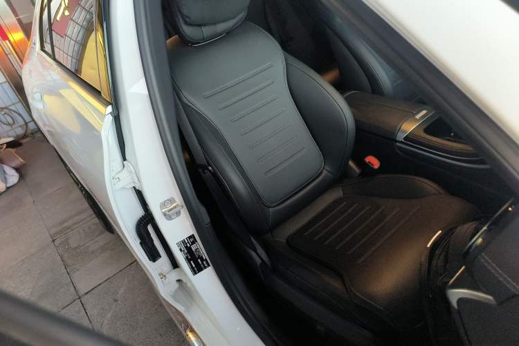 Used Mercedes-Benz C-Class 2023 Revised C 200 L Sport Edition Right Front Seat