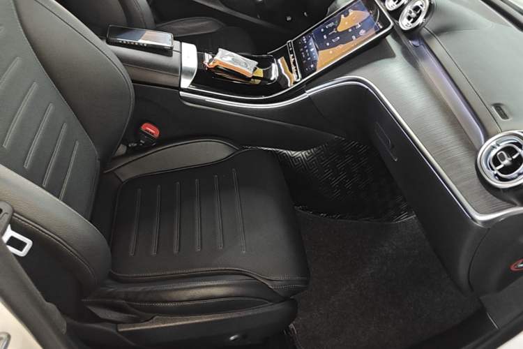 Used Mercedes-Benz C-Class 2023 Revised C 200 L Sport Edition Right Front Seat