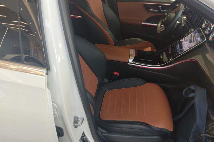 Used Mercedes-Benz C-Class 2023 Restyled C 260 L Sport Edition Right Front Seat