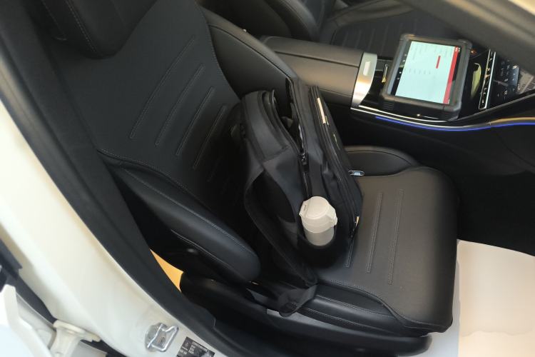 Used Mercedes-Benz C-Class 2023 Restyled C 260 L Night Edition Sports Version Right Front Seat