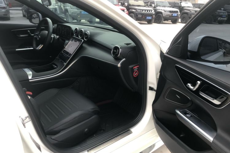 Used Mercedes-Benz C-Class 2023 Revised C 200 L Sport Edition Right Front Seat