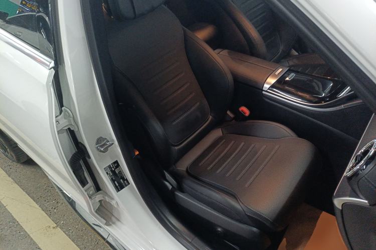 Used Mercedes-Benz C-Class 2023 Revised C 200 L Sport Edition Right Front Seat