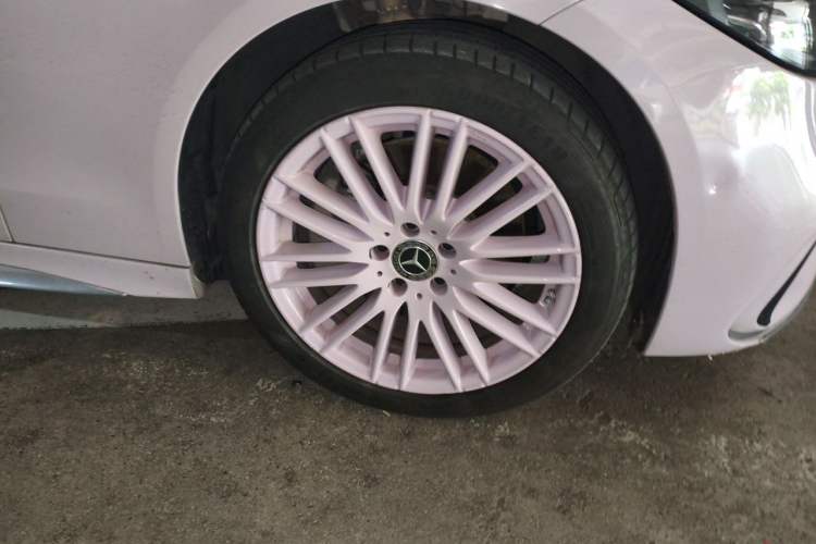 Used Mercedes-Benz C-Class 2023 C 260 L Right Front Wheel Hub