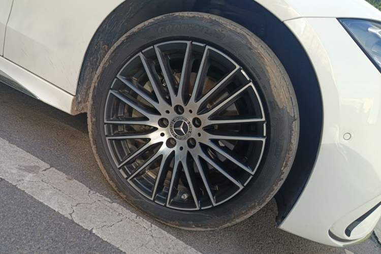Used Mercedes-Benz C-Class 2023 Restyled C 260 L Sport Edition Right Front Wheel Hub