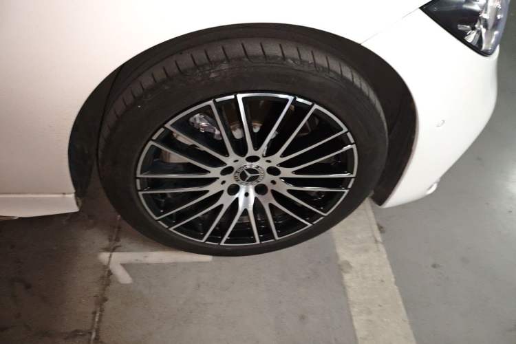 Used Mercedes-Benz C-Class 2023 C 260 L Sport Edition Right Front Wheel Hub