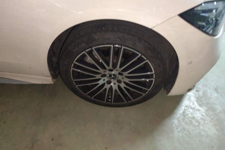 Used Mercedes-Benz C-Class 2023 Revised C 200 L Sport Edition Right Front Wheel Hub