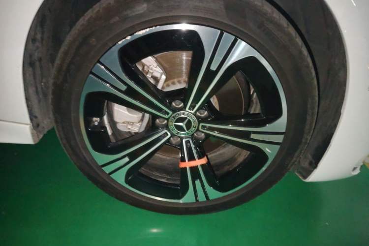 Used Mercedes-Benz C-Class 2023 C 260 L Sport Edition 4MATIC Right Front Wheel Hub