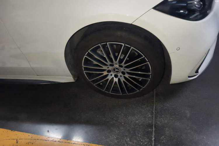 Used Mercedes-Benz C-Class 2023 C 260 L Sport Edition Right Front Wheel Hub