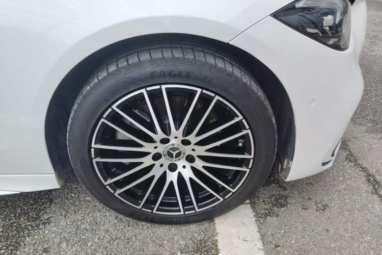 Used Mercedes-Benz C-Class 2023 C 260 L Sport Edition Right Front Wheel Hub