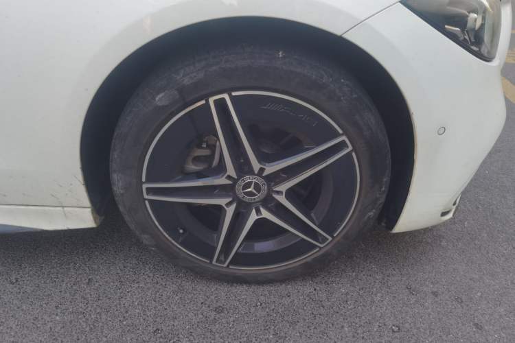 Used Mercedes-Benz C-Class 2023 C 260 L Bright Night Sports Edition Right Front Wheel Hub