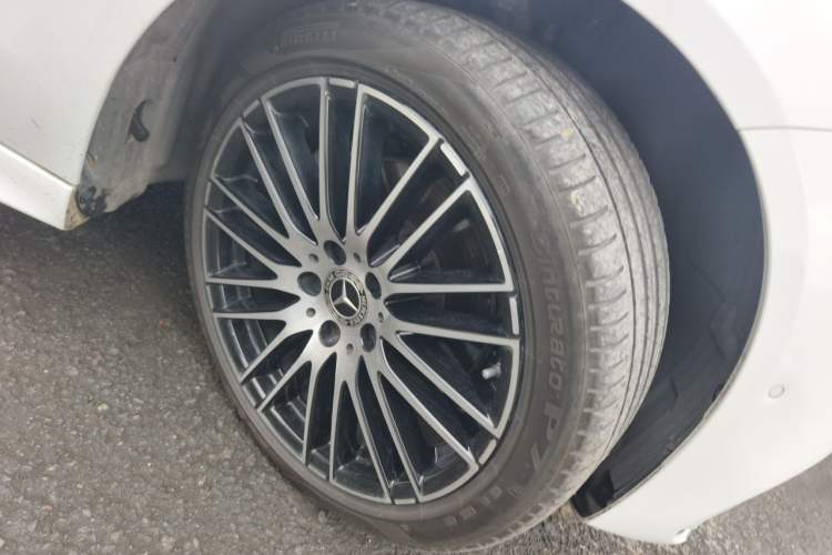 Used Mercedes-Benz C-Class 2023 C 200 L Sport Edition Right Front Wheel Hub